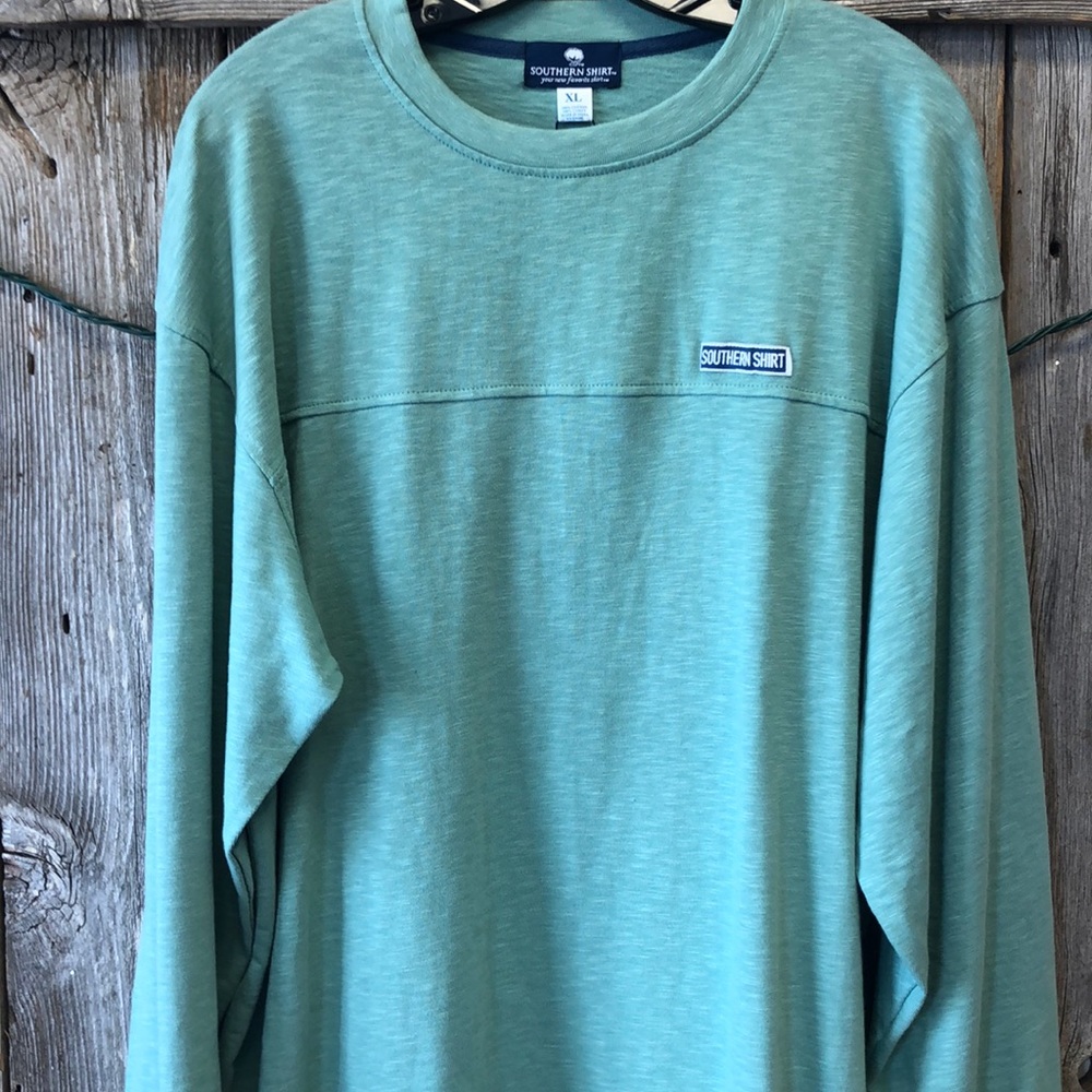 Green long sleeve pullover